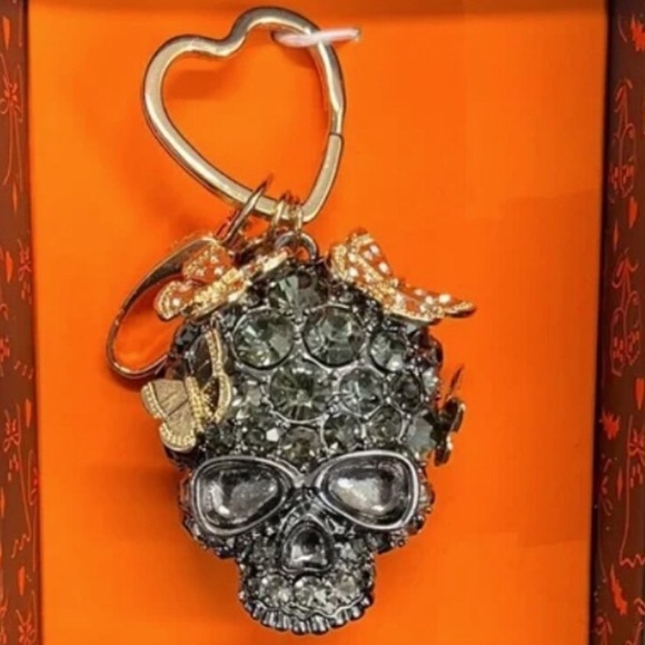 NIB Betsy Johnson butterfly skull key ring / bag charm - Picture 1 of 3